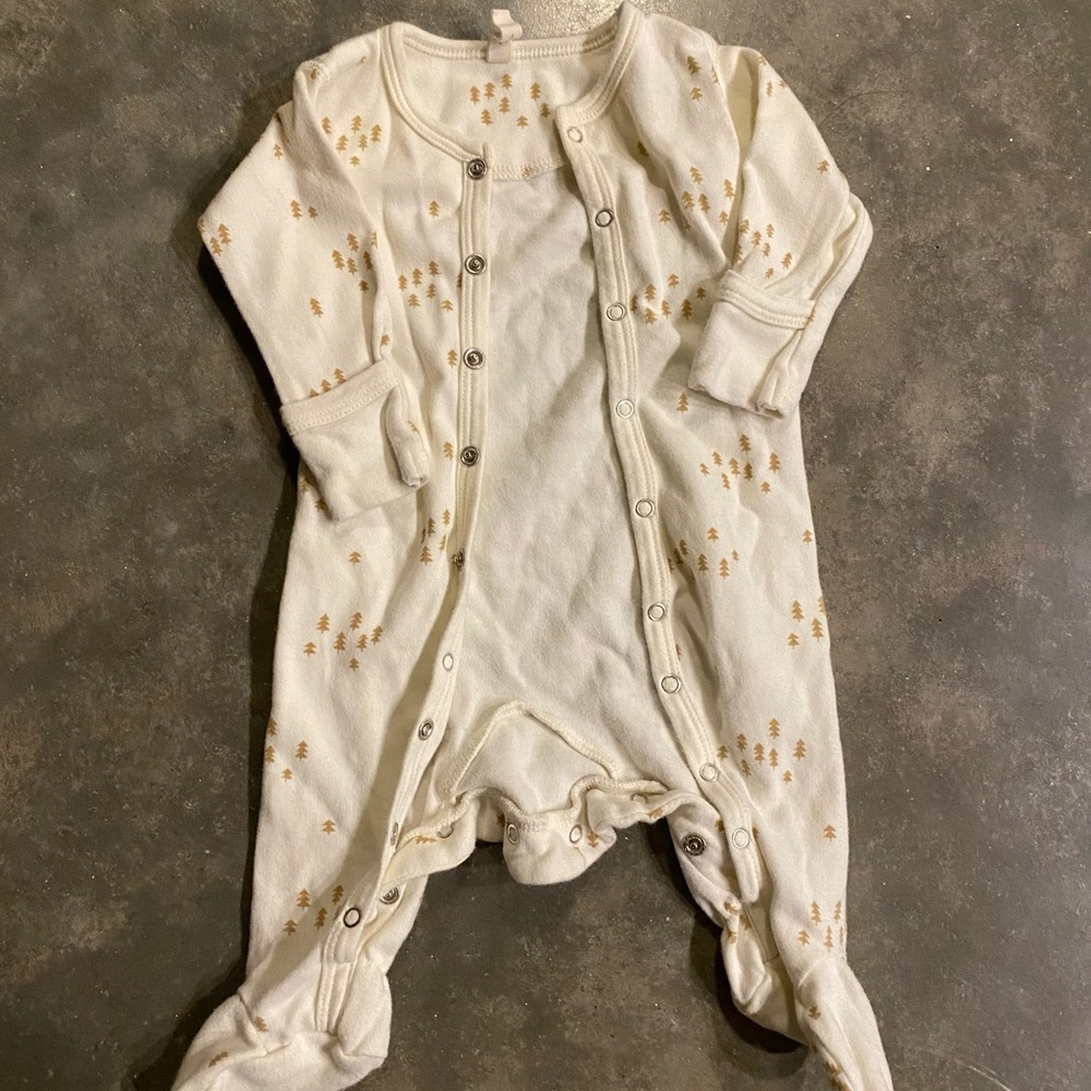 Quincy Mae 0-3 month snap footie
